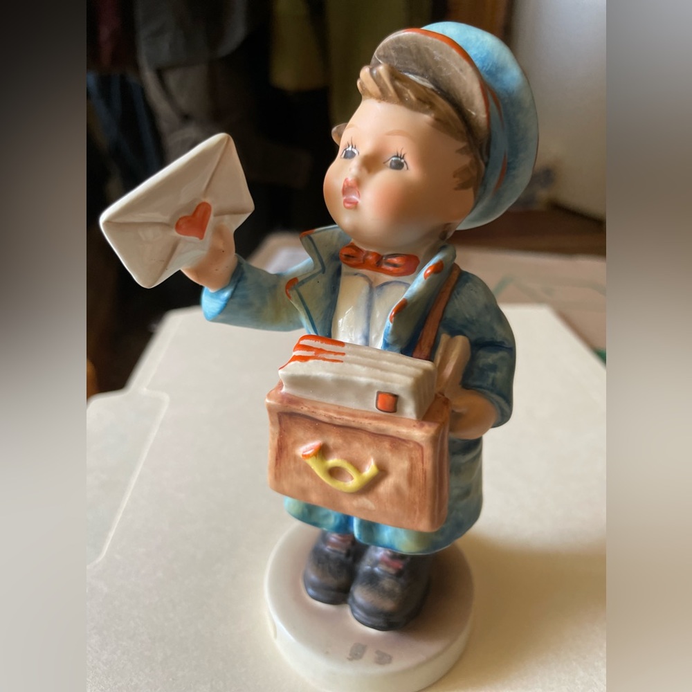 Two Hummel figurines